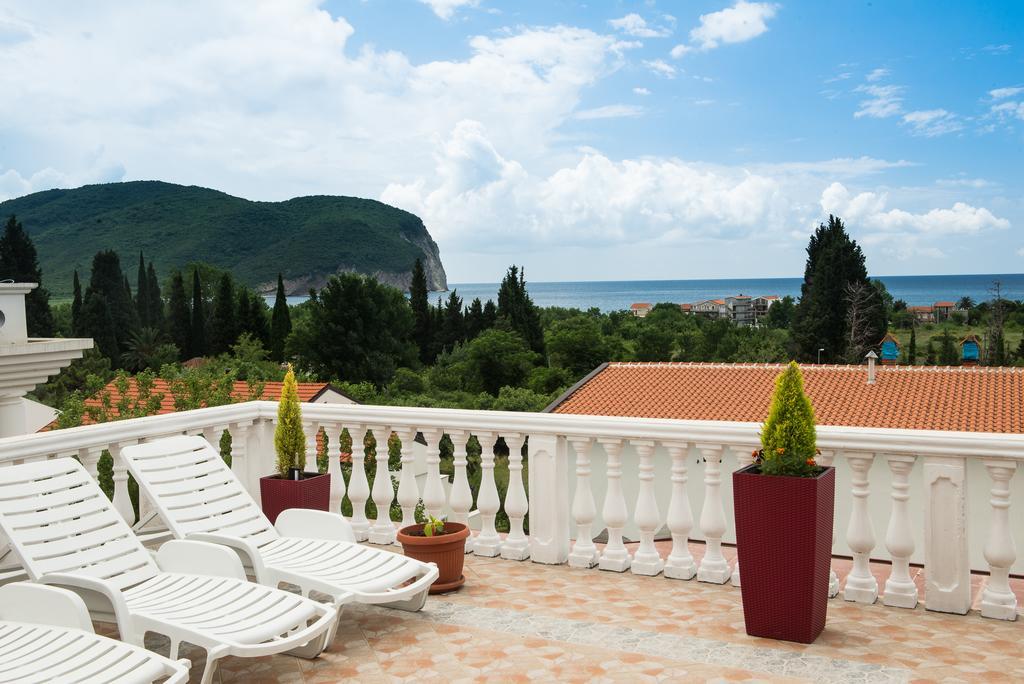 Hotel Wellness & Spa Angelo Gabriel Petrovac Eksteriør billede