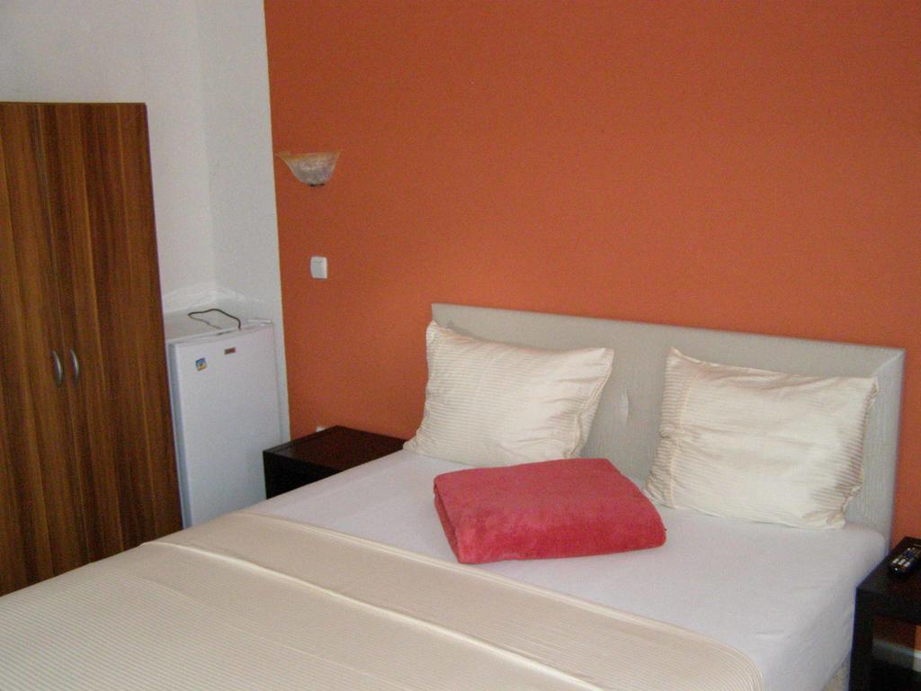 Hotel Wellness & Spa Angelo Gabriel Petrovac Værelse billede
