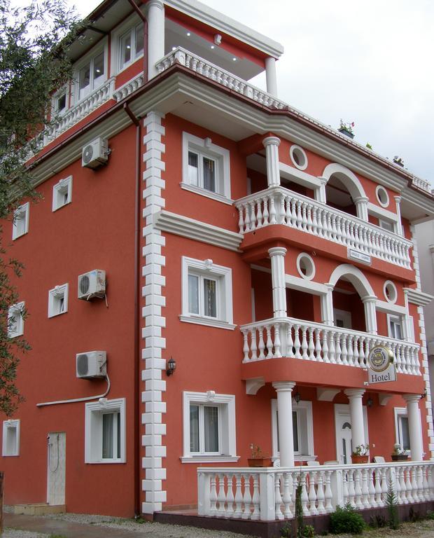 Hotel Wellness & Spa Angelo Gabriel Petrovac Eksteriør billede