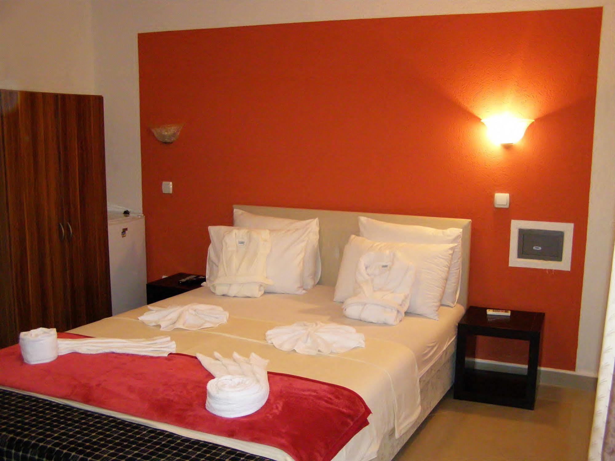 Hotel Wellness & Spa Angelo Gabriel Petrovac Eksteriør billede