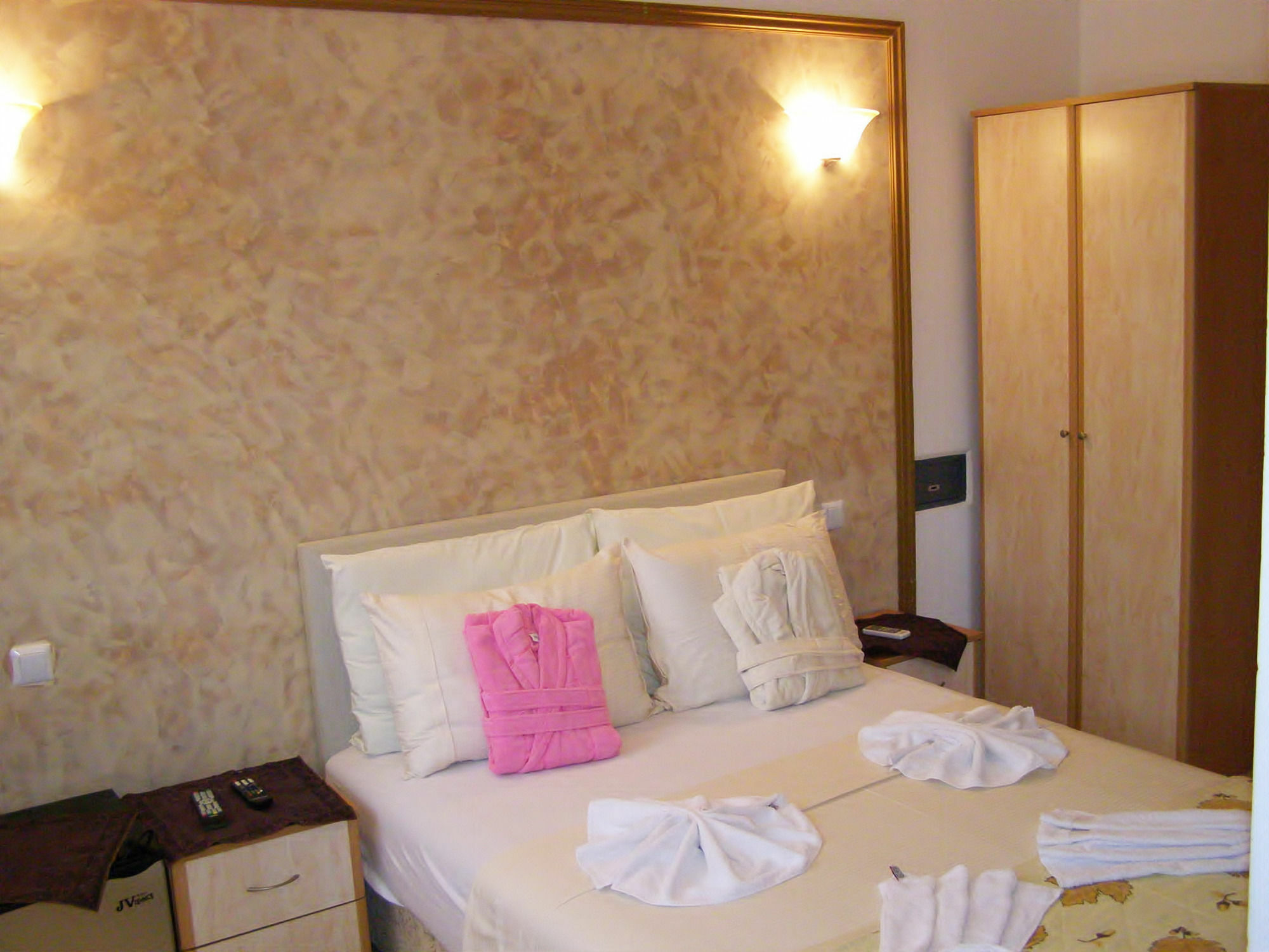 Hotel Wellness & Spa Angelo Gabriel Petrovac Eksteriør billede