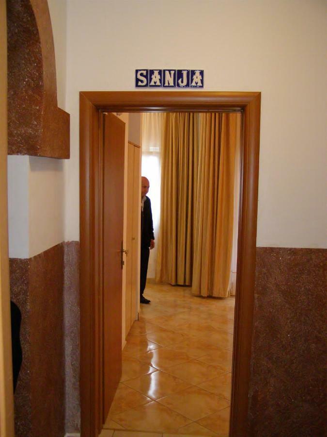 Hotel Wellness & Spa Angelo Gabriel Petrovac Eksteriør billede