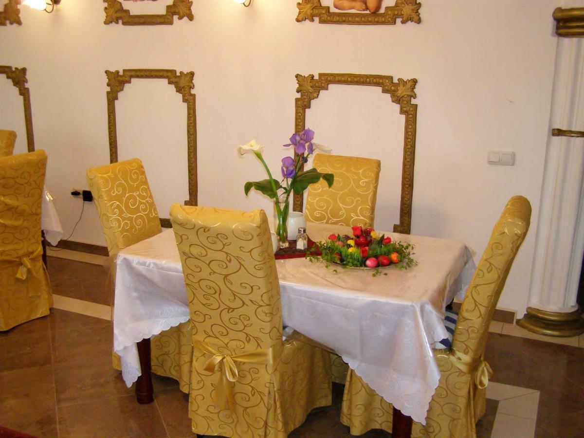 Hotel Wellness & Spa Angelo Gabriel Petrovac Eksteriør billede